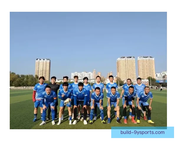 北京足球赛事精彩纷呈 本地球队激战正酣 球迷热情助力胜利